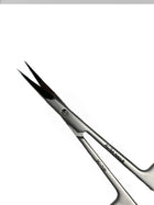 Nagelhautschere von Alisa Nails überzeugt durch präzise, handgeschliffene Klingen, die ein exaktes Schneiden der Nagelhaut ermöglichen. Ihr ergonomisches Design sorgt für einen komfortablen Griff und maximale Kontrolle bei der Arbeit. Gefertigt aus rostfreiem Edelstahl ist sie langlebig, hygienisch und leicht zu reinigen. Ein unverzichtbares Werkzeug für professionelle und perfekte Ergebnisse in deinem Nagelstudio!